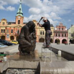 čištění sousoší v Mělníce